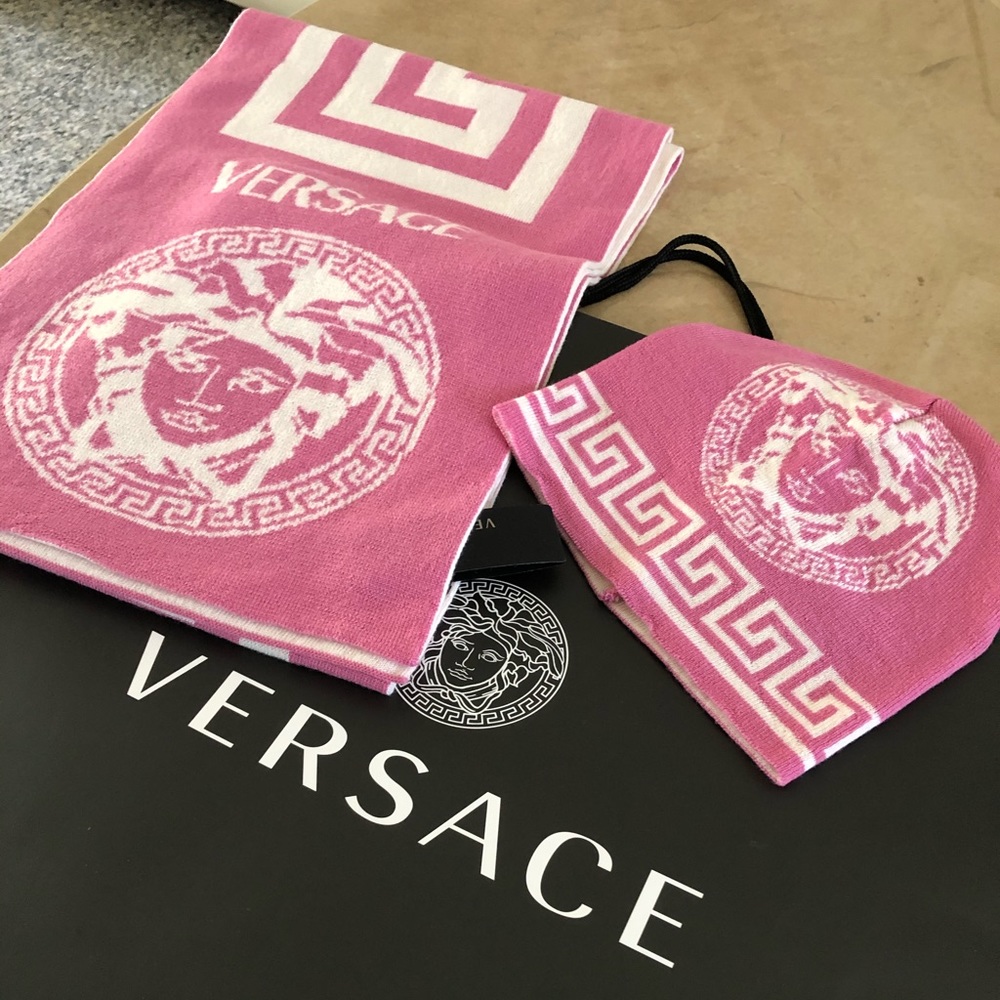 💕VERSACE💕 - Picture 3 of 16